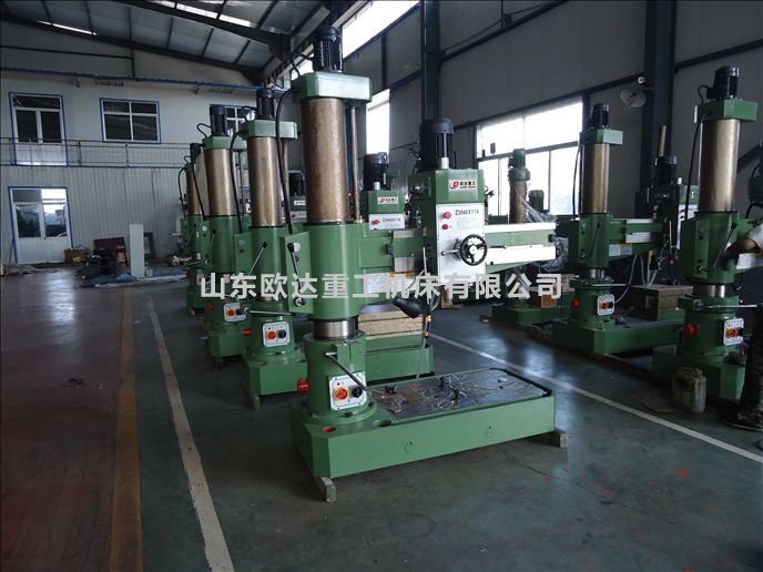 Z3032*10/13摇臂钻床